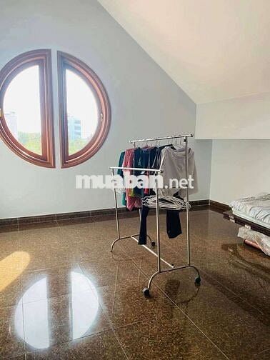 BIỆT THỰ 200M2 NGAY CHỢ THỦ ĐỨC, ĐẶNG VĂN BI. 2LẦU 5PN 5WC SÂN ĐẬU OTO