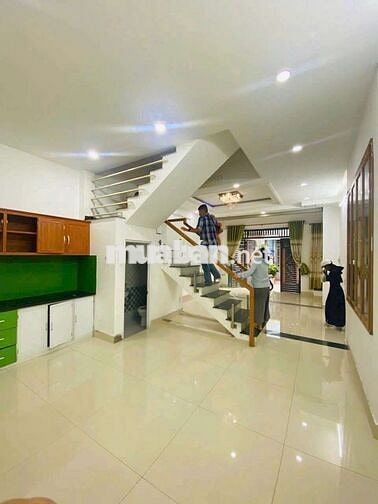 Nhà 2 Lầu 4 Phòng Ngã 4 Nước Đá