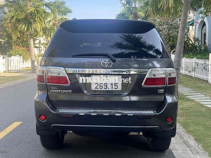 Toyota Fortuner 2010 Xám