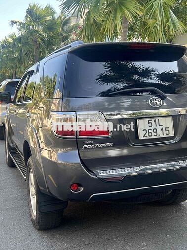 Toyota Fortuner 2010 Xám