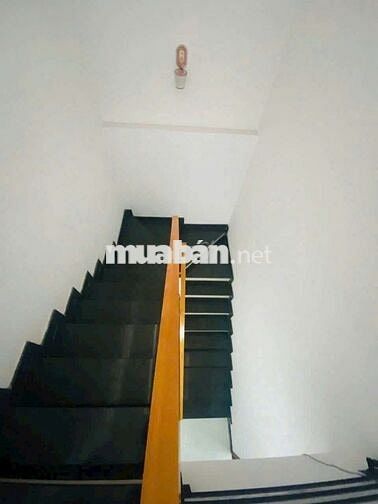Nhà 2 Lầu 4 Phòng Ngã 4 Nước Đá