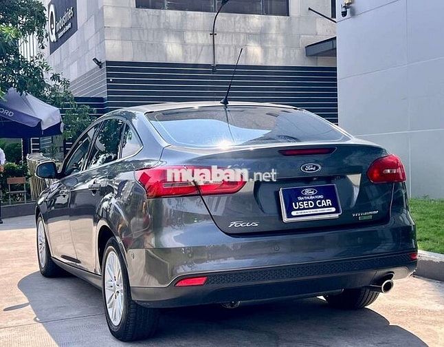 Ford Focus 2016 Xám 73.000 km