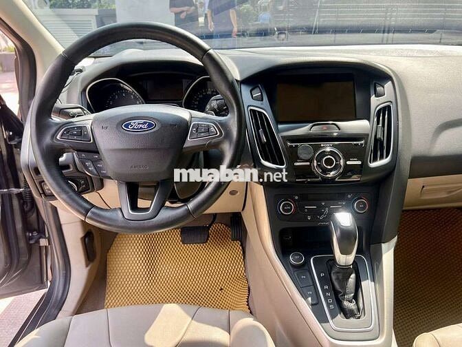 Ford Focus 2016 Xám 73.000 km