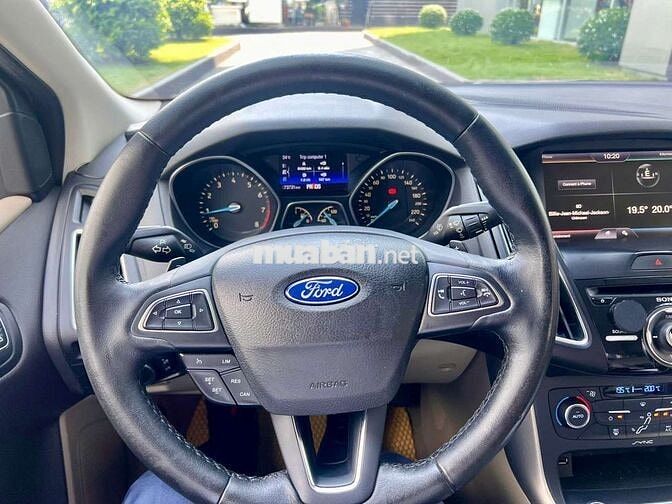 Ford Focus 2016 Xám 73.000 km