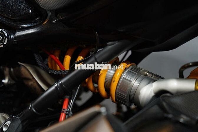 Ducati Monster 821 2016, Option lanh quanh 200tr