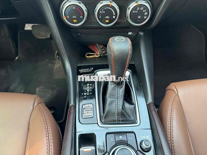Mazda 3 2018 2.0 Cao Cấp Đỏ 8 vạn km