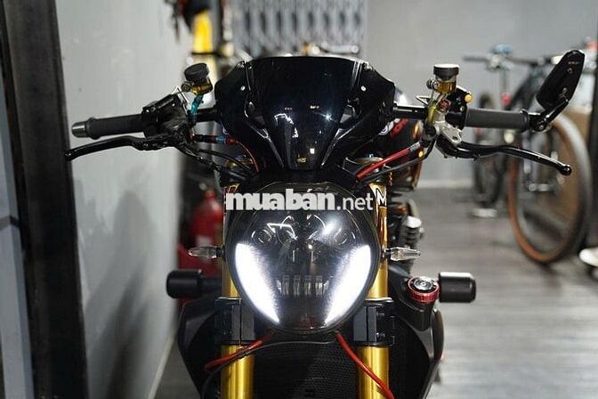 Ducati Monster 821 2016, Option lanh quanh 200tr