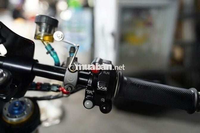 Ducati Monster 821 2016, Option lanh quanh 200tr