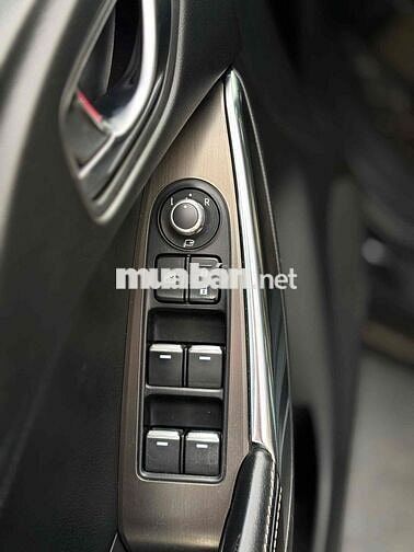Mazda 6 2018 2.5 Đen 80000 km siêu đẹp