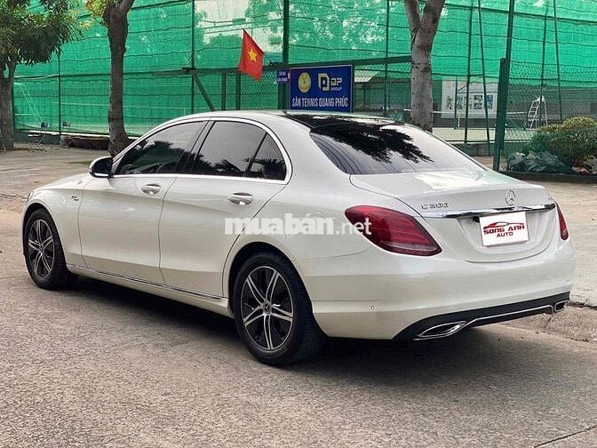 Mercedes C200 2018 2.0 50.000km Trắng