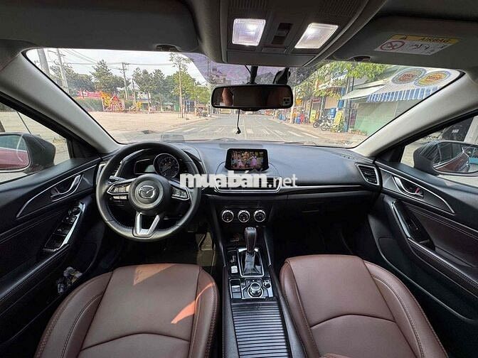 Mazda 3 2018 2.0 Cao Cấp Đỏ 8 vạn km