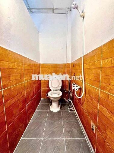 Phòng trọ Bình Thạnh 2tr7 - WC riêng, cửa sổ, giờ tự do - 109 Quốc Lộ