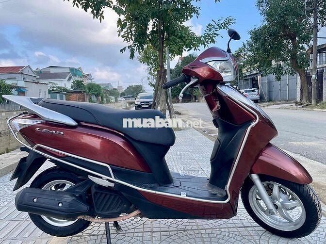 Honda Lead màu đỏ, máy cực  êm