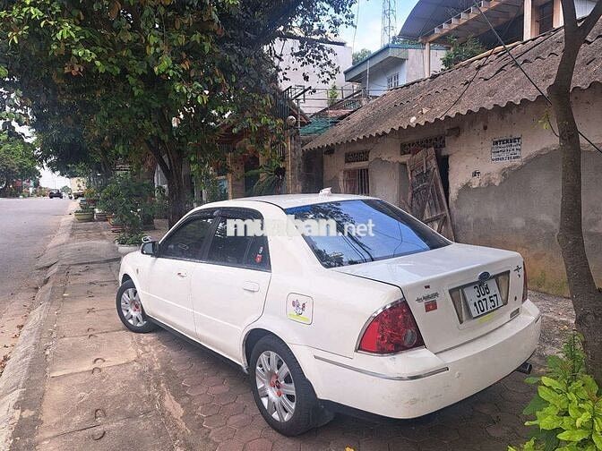 Ford Laser 5 MT 2004 cc