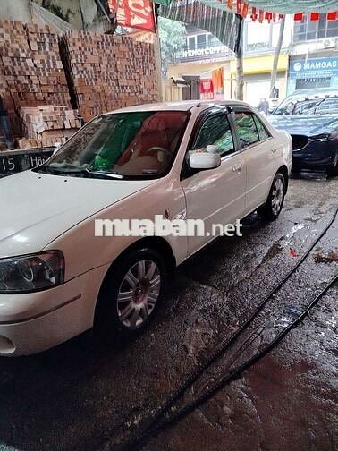 Ford Laser 5 MT 2004 cc
