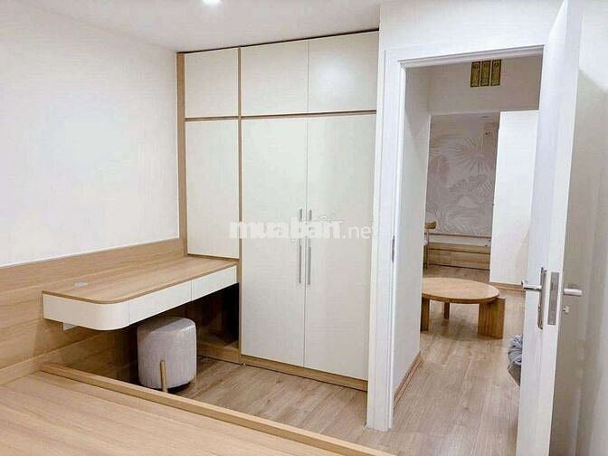 Tập thể Thành Công, tầng 2 120m 4PN mặt phố ô tô đỗ cửa SĐCC 6 tỷ tí