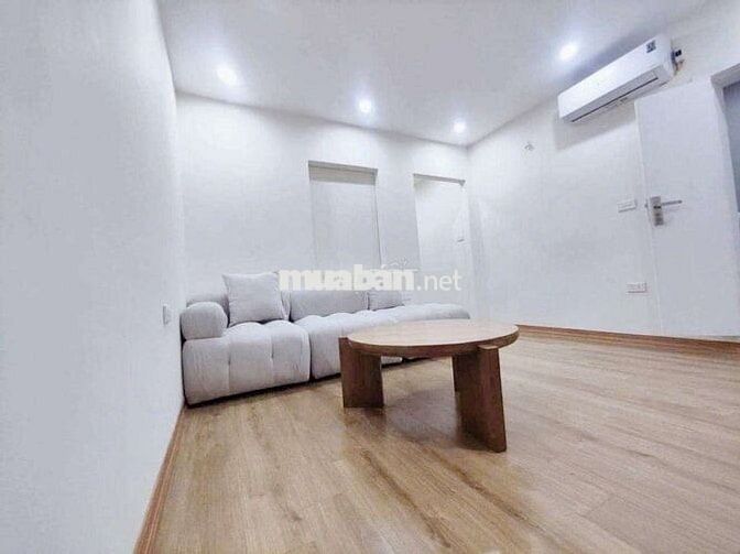 Tập thể Thành Công, tầng 2 120m 4PN mặt phố ô tô đỗ cửa SĐCC 6 tỷ tí