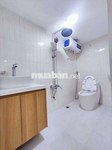 Tập thể Thành Công, tầng 2 120m 4PN mặt phố ô tô đỗ cửa SĐCC 6 tỷ tí