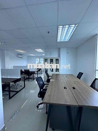 Văn phòng Nguyễn Hữu Cầu Q1, 70m2, full nội thất, sẵn 1 phòng họp