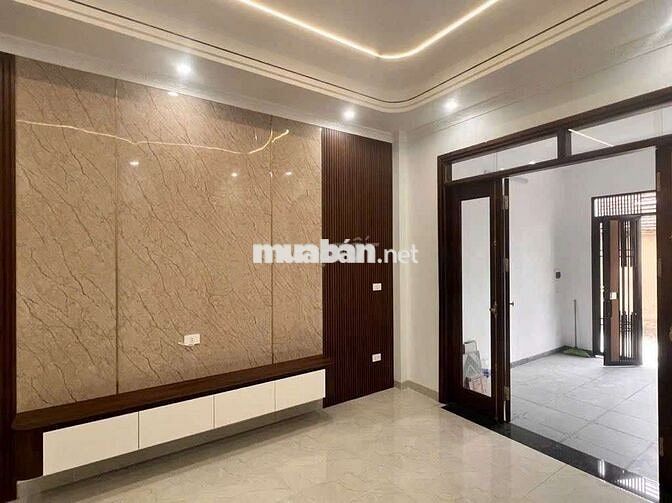 ​TRUNG TÂM ĐAN PHƯỢNG - 60M2 X 4 TẦNG - SÂN RIÊNG