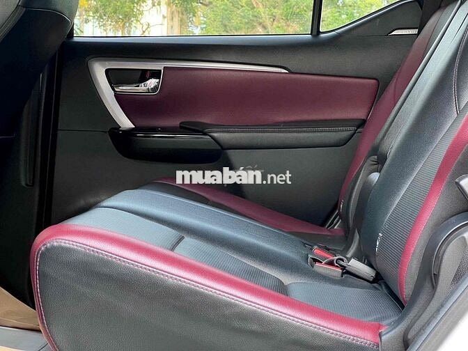 Toyota Fortuner Legender 2021 1 cầu 54.000km