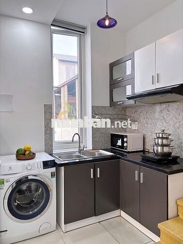 Căn hộ ban công view thành phố tại Lê Văn Sỹ cạnh CoopMart NhiêuLộc