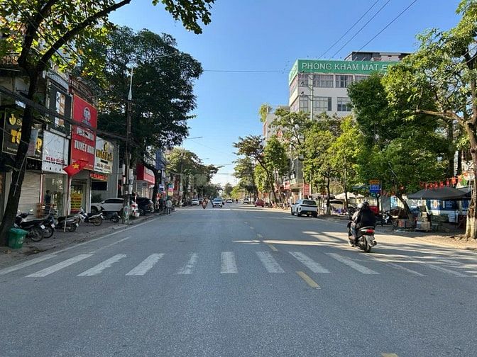 BÁN NHÀ MẶT PHỐ ĐẸP NHẤT TRUNG TÂM THÀNH PHỐ TUYÊN QUANG
