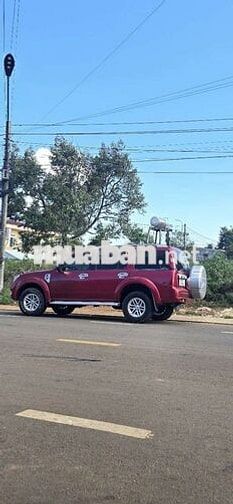Ford Everest 2010 Đỏ