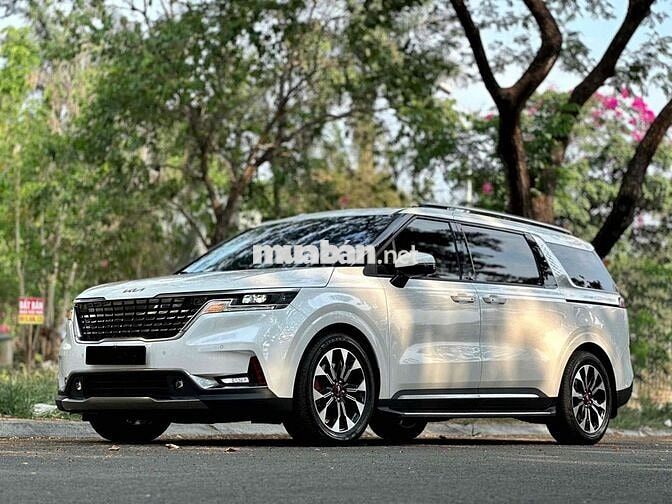 Kia Carnival Premium 2023 Trắng 72.000 km