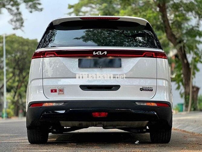 Kia Carnival Premium 2023 Trắng 72.000 km