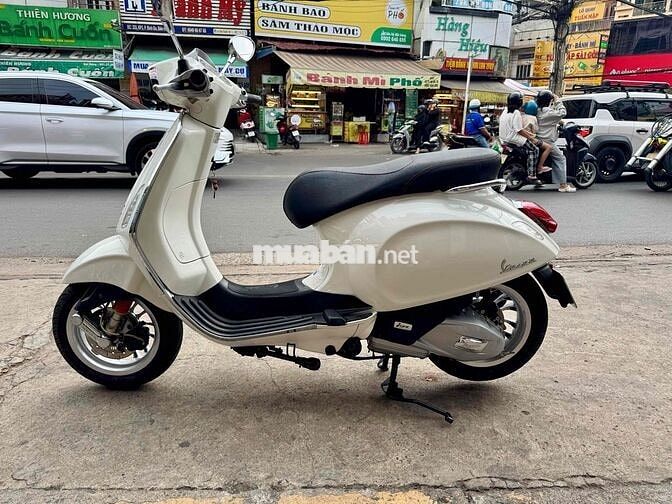 🟡🟡  Vespa Sprint ABS  Trắng đký 2018 chính chủ