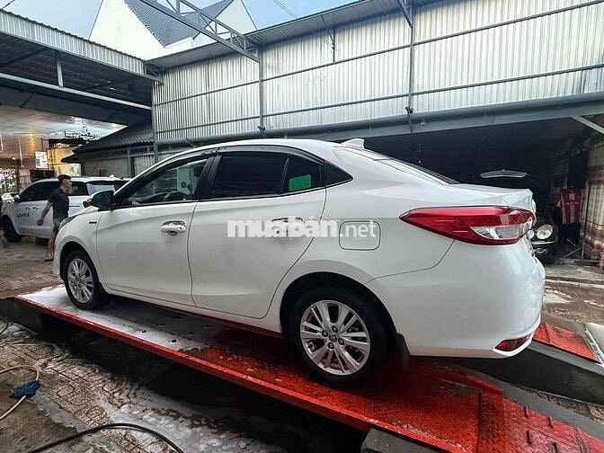 Toyota Vios E Trắng 9 vạn