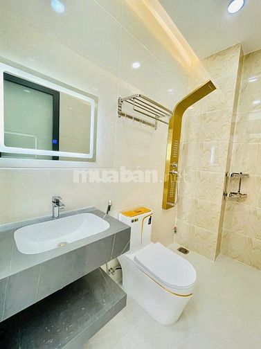 Nhà ngang 11m dt73m2 đúc mới 5 tầng 7pn hẻm 8m Lê Văn Quới,Q. Bình Tân