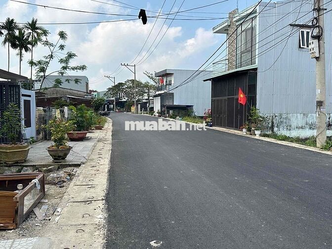 chính chủ gởi bán lô đất mặt tiền  đường nhựa  9 m hoà t tiến