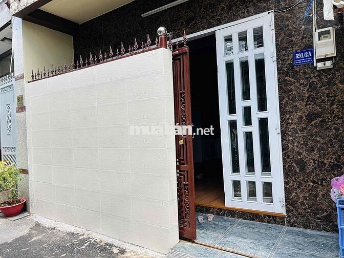 Cho thuê nhà Phú Cuờng 1 trệt 1 lầu 1 lửng gồm 2 PN 2 WC đường CMT8
