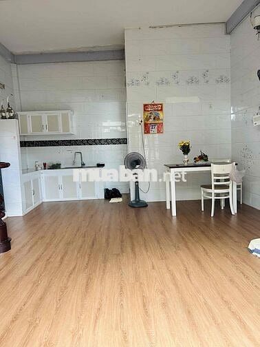 Cho thuê nhà Phú Cuờng 1 trệt 1 lầu 1 lửng gồm 2 PN 2 WC đường CMT8