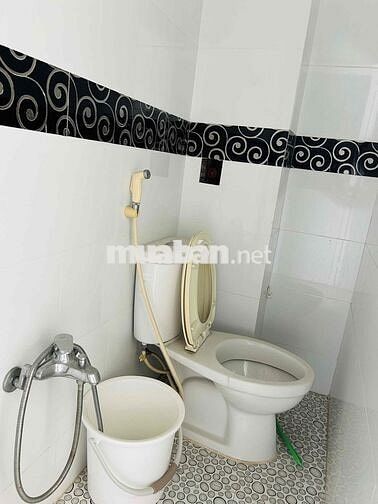 Cho thuê nhà Phú Cuờng 1 trệt 1 lầu 1 lửng gồm 2 PN 2 WC đường CMT8