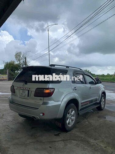 Toyota Fortuner 2009 máy dầu số sàn