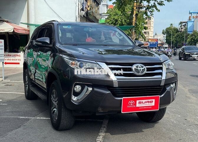 Toyota Fortuner 2017 2.7V 4x2 136786 km Xám