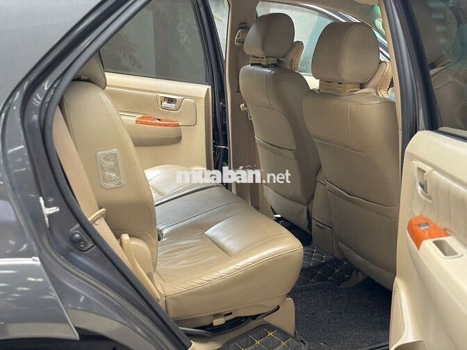 Toyota Fortuner 2009 2.7V 4x4 Xám