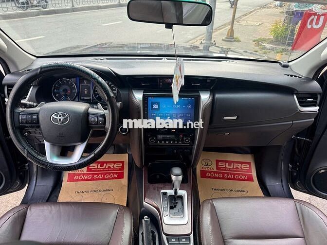 Toyota Fortuner 2017 2.7V 4x2 136786 km Xám