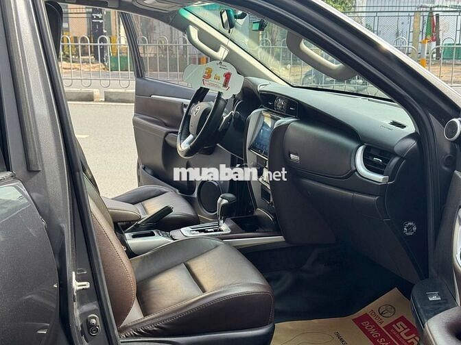 Toyota Fortuner 2017 2.7V 4x2 136786 km Xám