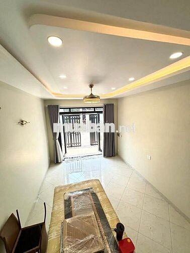 BÁN NHÀ 3 TẦNG KHU PHÂN LÔ ĐƯỜNG SỐ 8, LINH XUÂN 68M2 6,7 TỶ