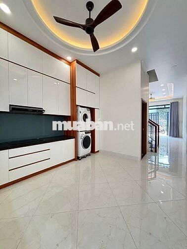 BÁN NHÀ 3 TẦNG KHU PHÂN LÔ ĐƯỜNG SỐ 8, LINH XUÂN 68M2 6,7 TỶ