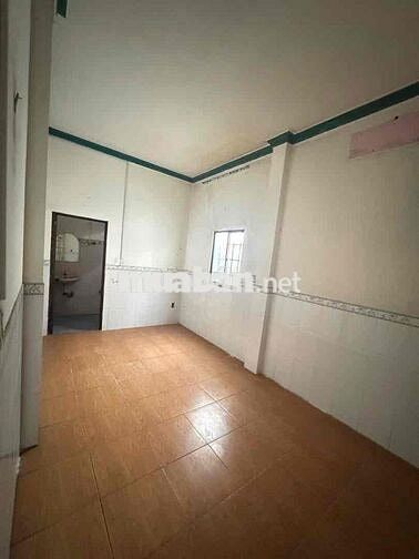 Cho thuê nhà phú mỹ dx có 3 phòng sân ô tô , thủ dầu