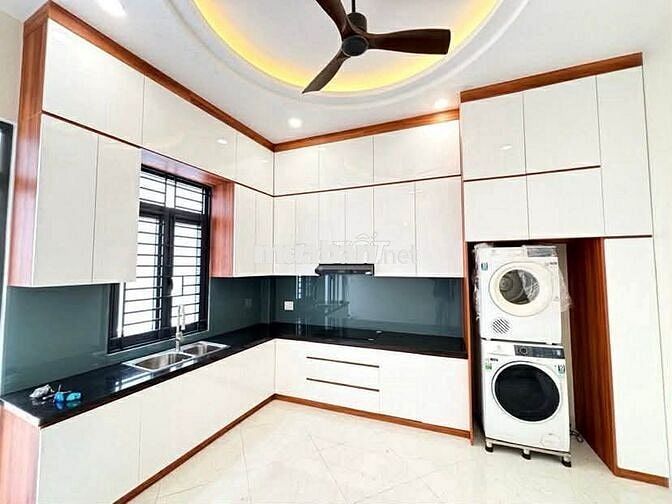 BÁN NHÀ 3 TẦNG KHU PHÂN LÔ ĐƯỜNG SỐ 8, LINH XUÂN 68M2 6,7 TỶ
