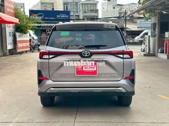 Toyota Veloz Top 2025 Bạc 31.007km