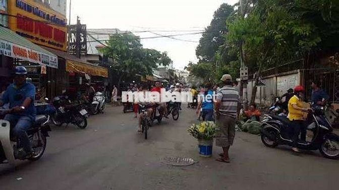 bán nhà ngay chợ ( 4 x 14 ) nở hậu Phú Thọ Hoà  