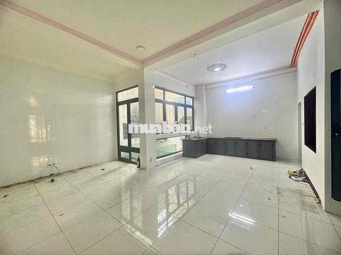 KÊNH NƯỚC ĐEN - 8 x 20 - TRỆT 3 LẦU ST - MỚI NHẬN NGAY