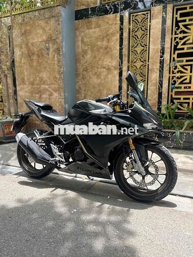 Honda CBR 150 ABS 2025 Đen 1300km xe lướt mới tinh